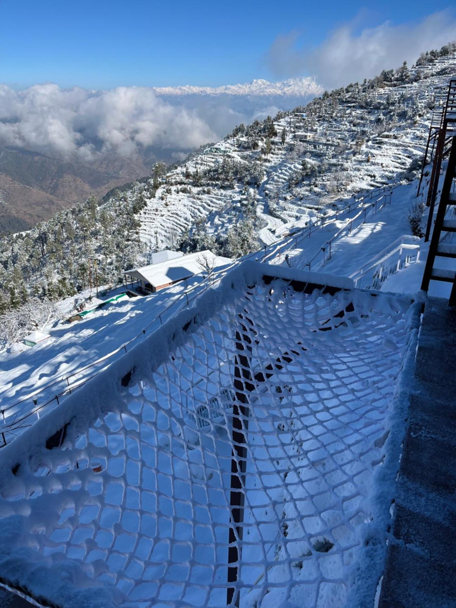 Nivriti Stays Kanatal Exterior photo