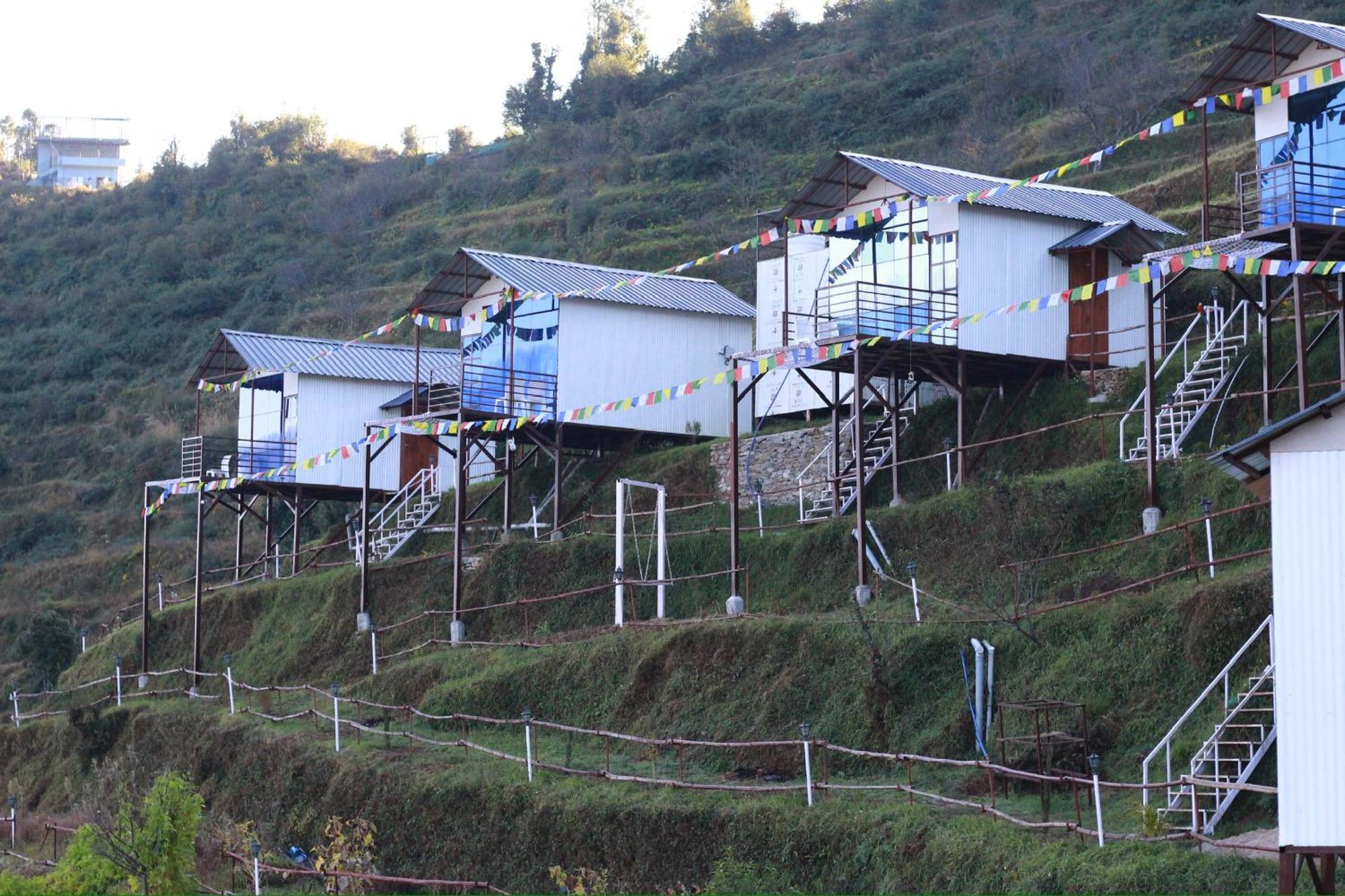 Nivriti Stays Kanatal Exterior photo