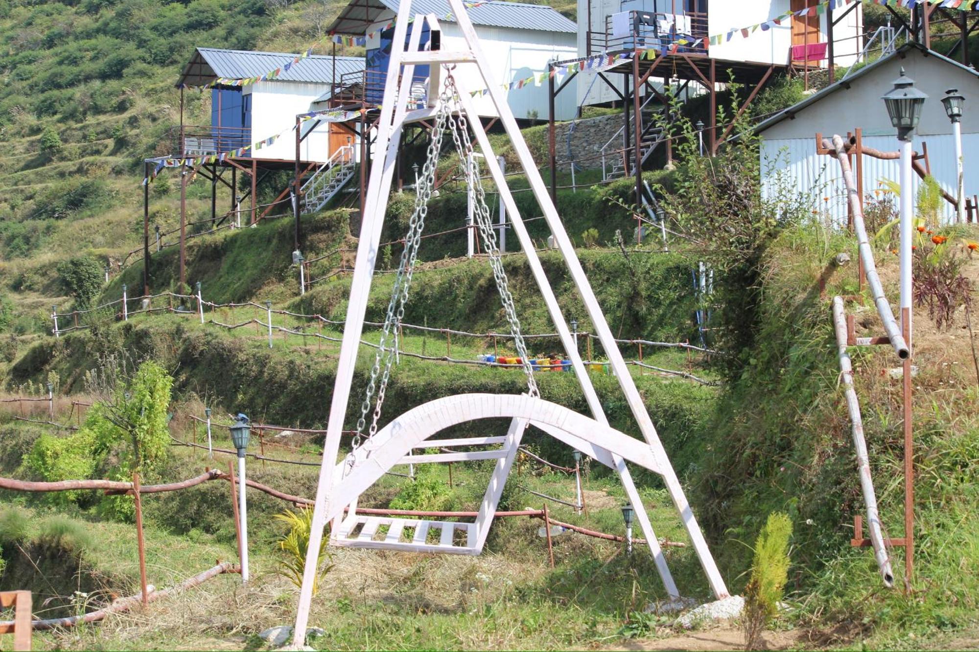 Nivriti Stays Kanatal Exterior photo