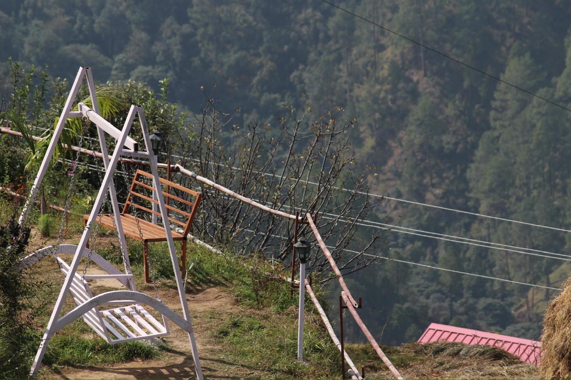 Nivriti Stays Kanatal Exterior photo