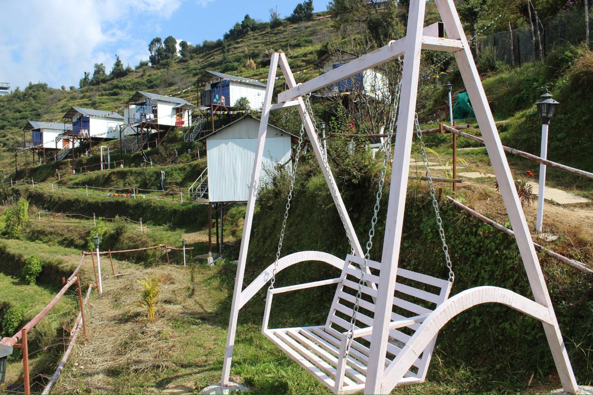 Nivriti Stays Kanatal Exterior photo