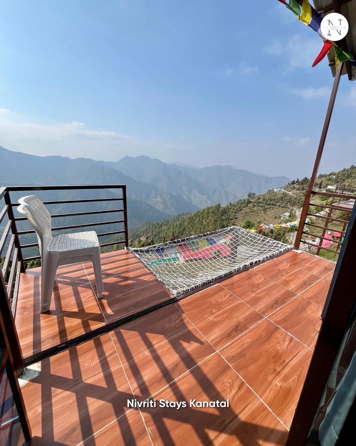 Nivriti Stays Kanatal Exterior photo